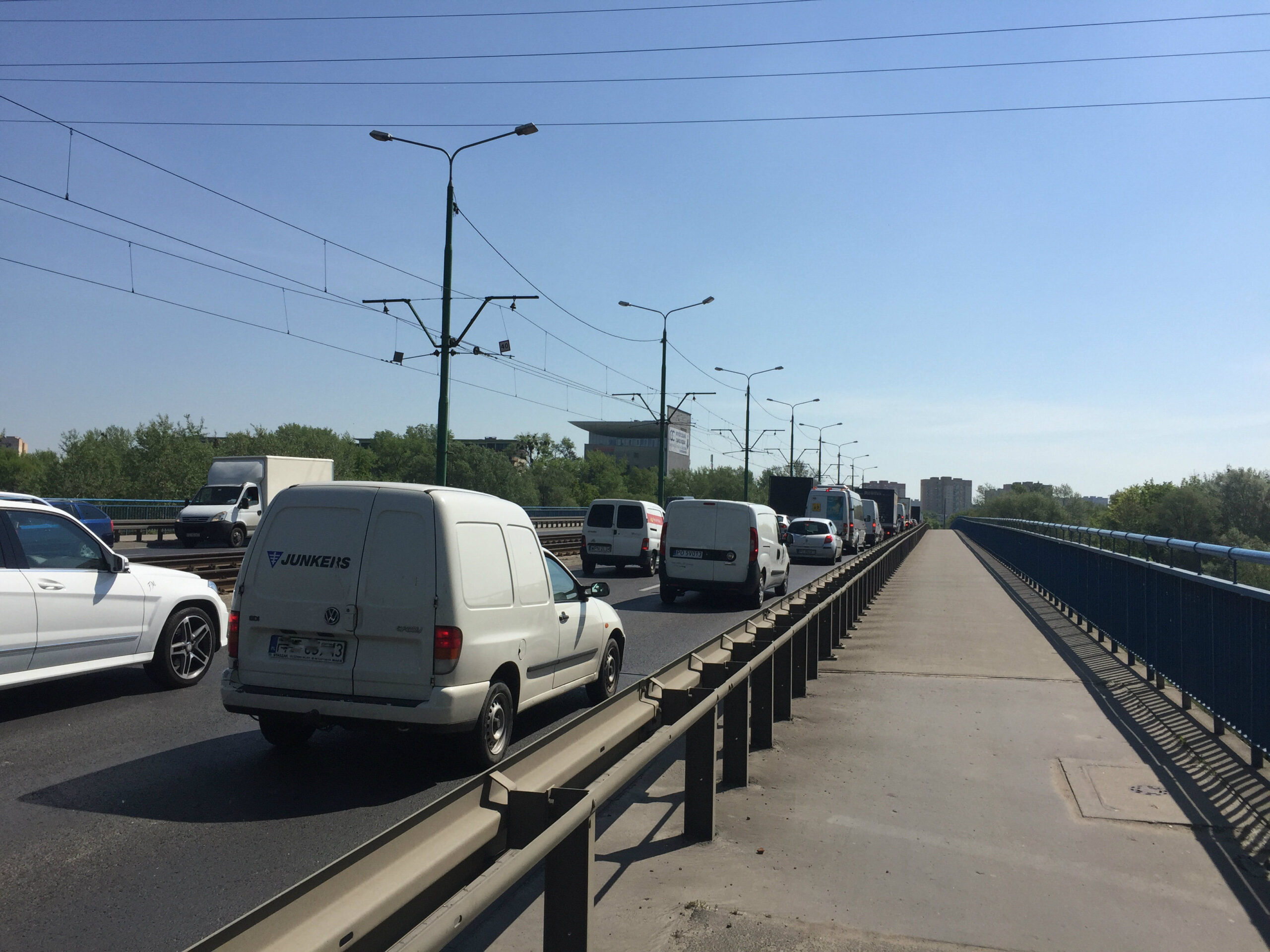 Pechowy most Przemysła I – awaria samochodu i kolizja, czyli korki na obu nitkach