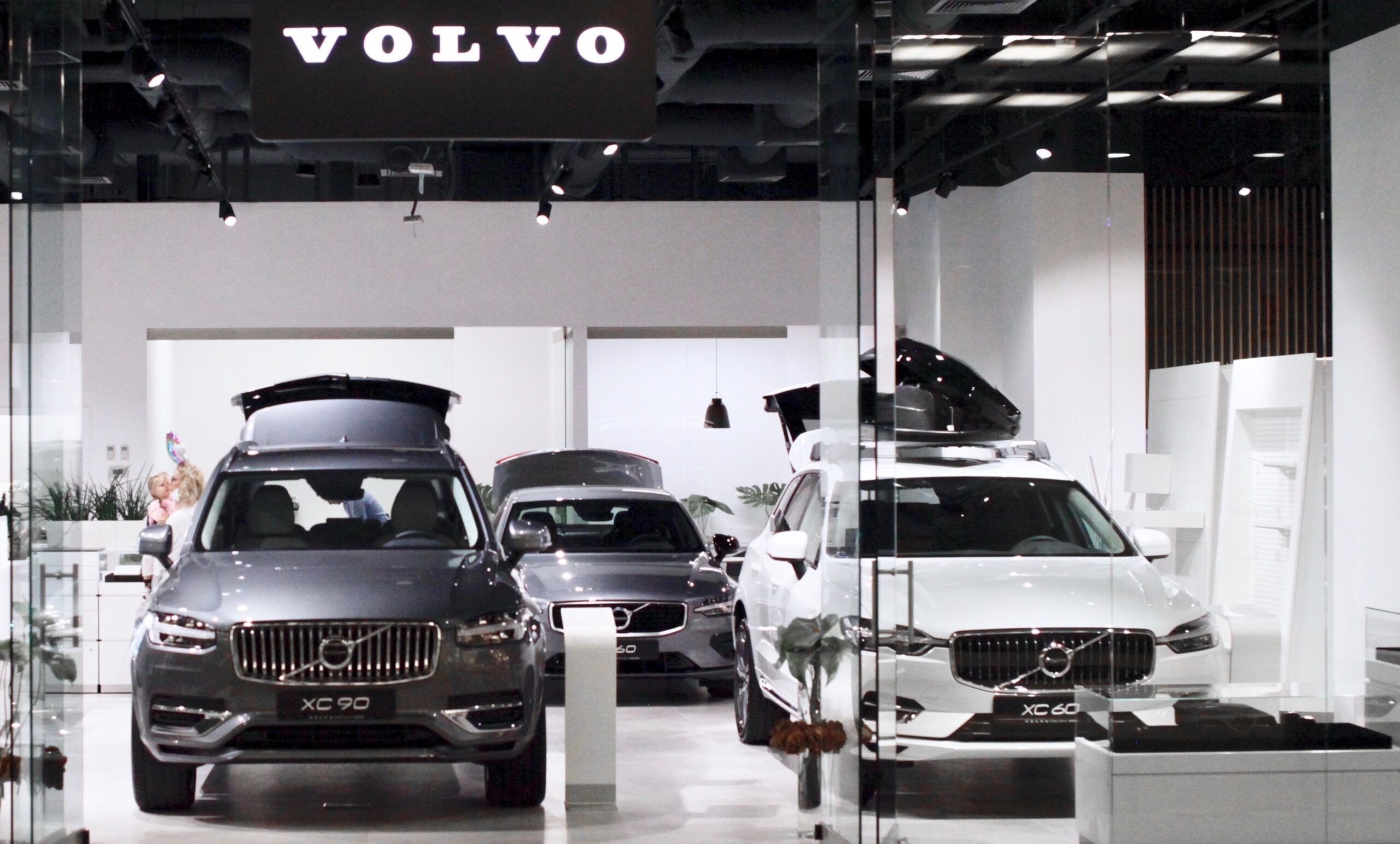 Showroom Volvo w Starym Browarze