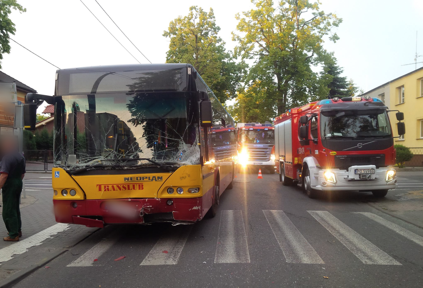Wypadek autobusu miejskiego. Ranne dwie osoby