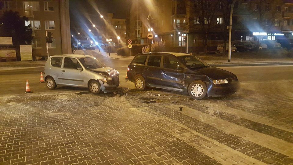 Wypadek na skrzyżowaniu ul. Gronowa i Słowiańska