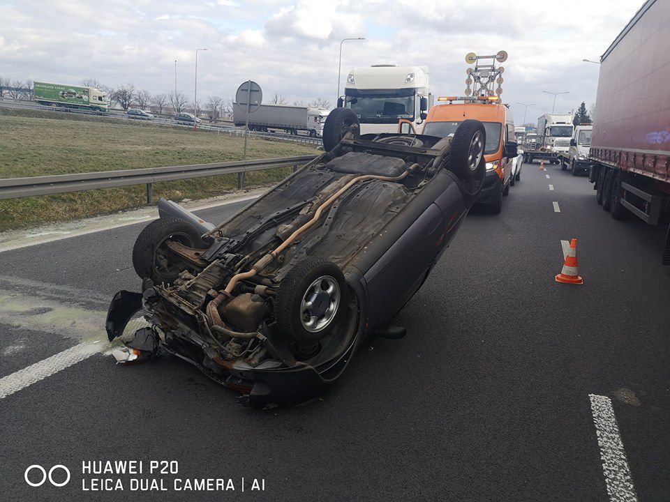 Wypadek na DK92 w Swadzimiu, duże korki w kierunku Tarnowa Podgórnego (Aktualizacja)
