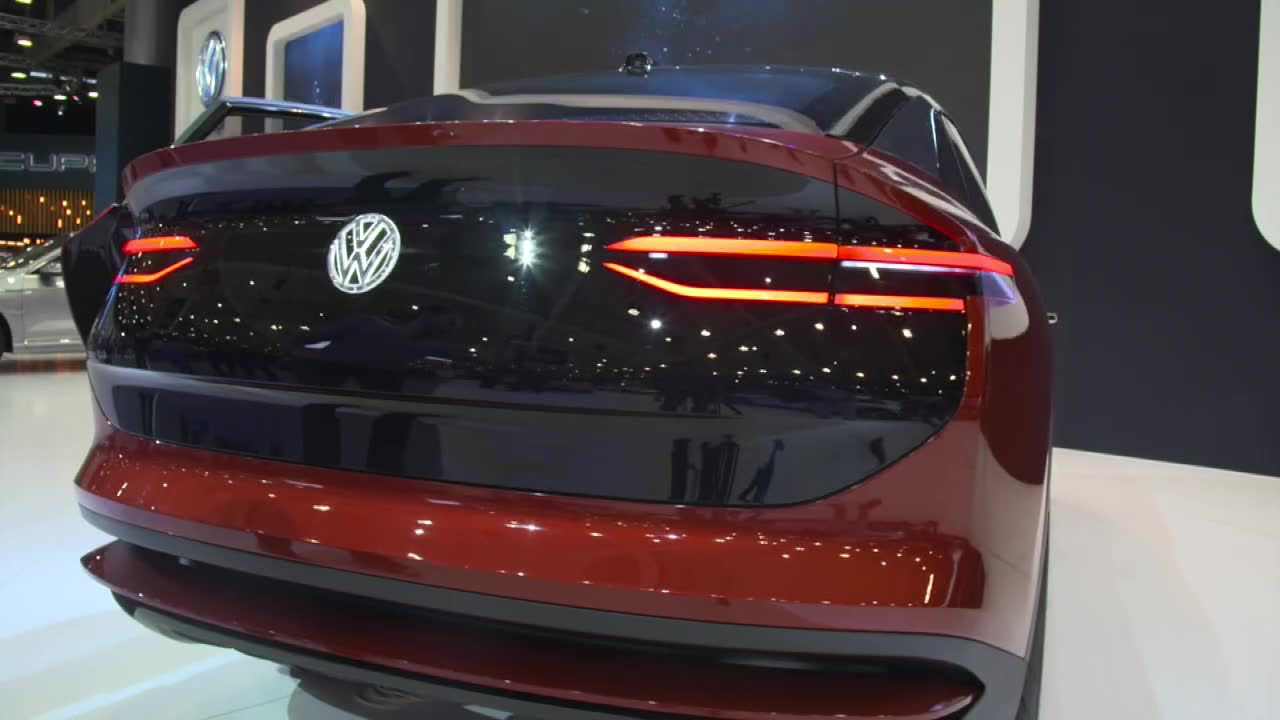 “Chcemy, aby samochody elektryczne były dostępne dla milionów, a nie dla milionerów”. Volkswagen ID Crozz po raz pierwszy zaprezentowany w Polsce