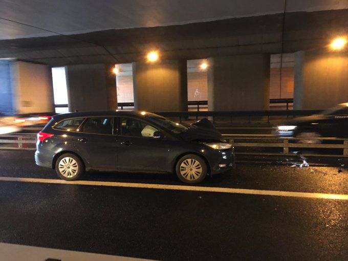 Zderzenie samochodów na poznańskim odcinku autostrady A2. Utrudnienia w kierunku Świecka