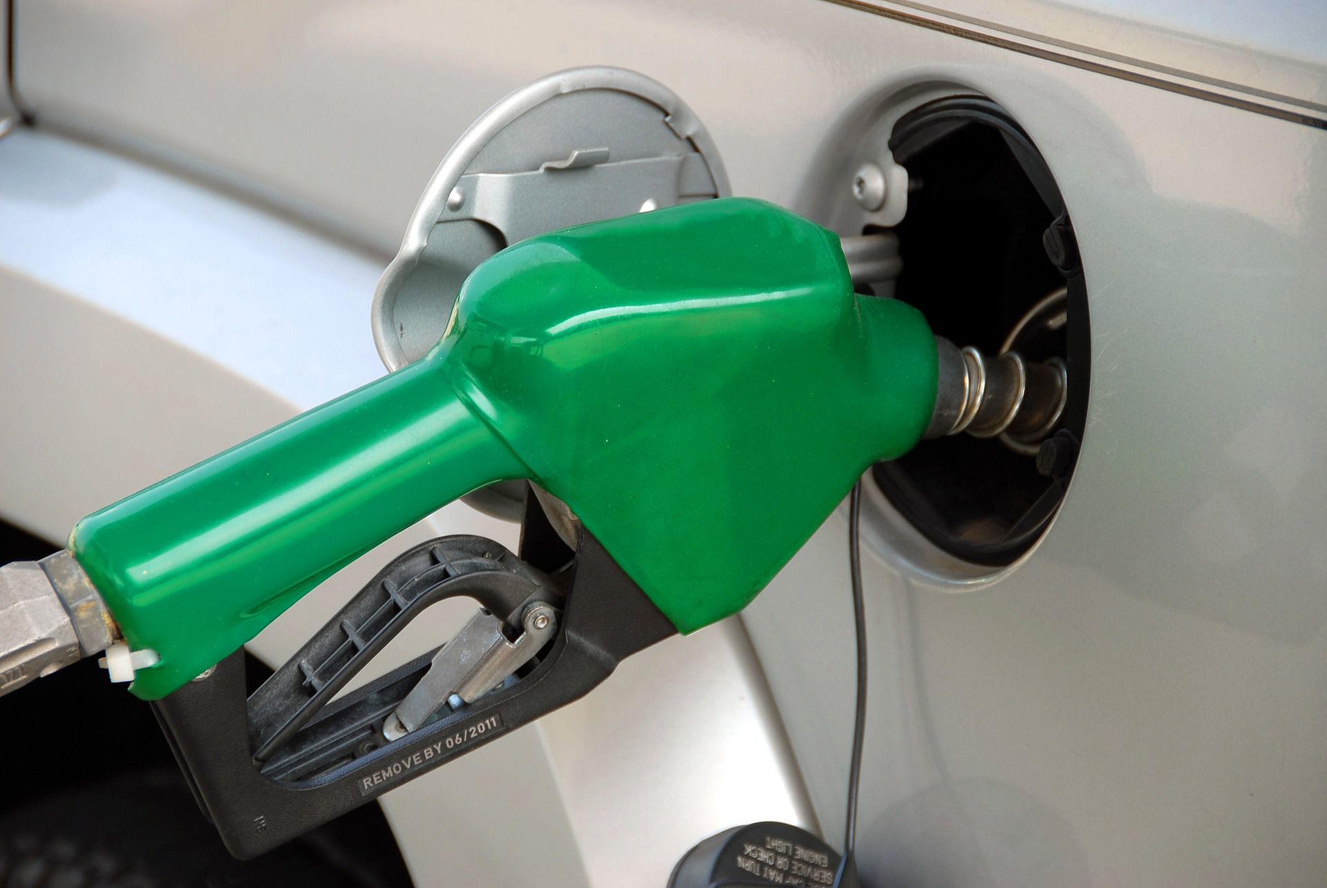 Ceny benzyny w wakacje mogą spaść w przypadku decyzji o zwiększeniu wydobycia