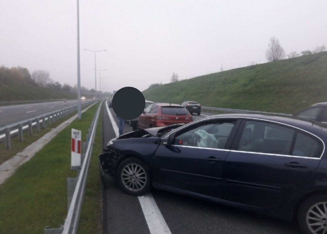Kolizja na poznańskim odcinku autostrady A2, utrudnienia (Aktualizacja)