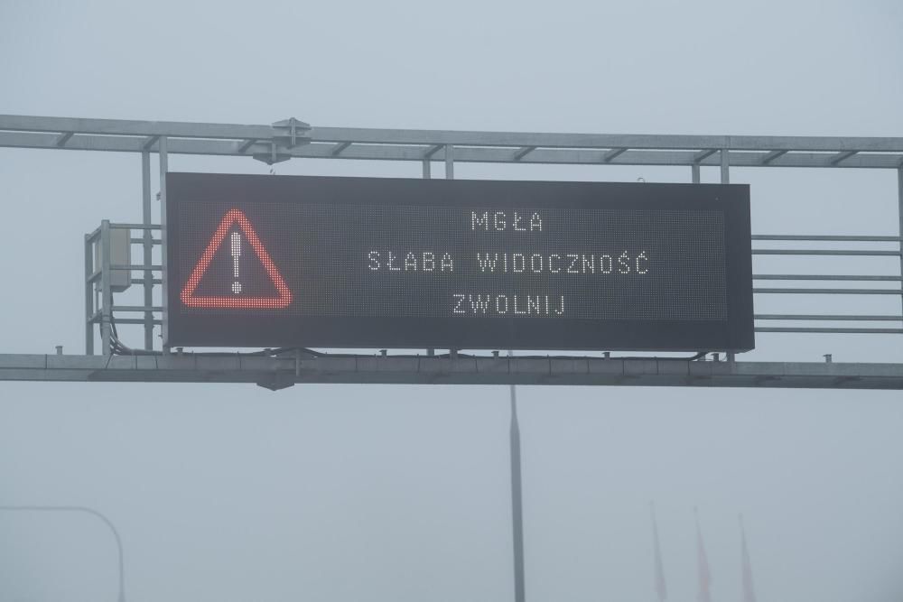 GDDKiA: wszystkie drogi krajowe przejezdne, ale mgła utrudnia poruszanie się w Wielkopolsce