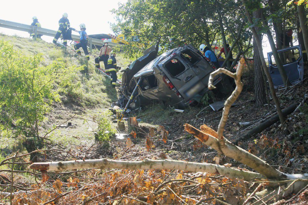 Wszczęto śledztwo ws. wypadku w Antoninie, w którym zginęło dwóch kierowców