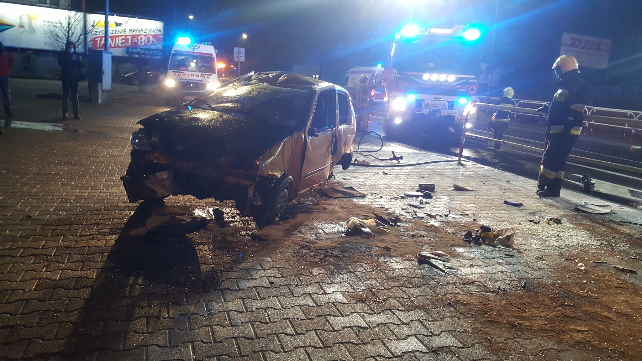Poważny wypadek w Komornikach. Cztery osoby zostały ranne