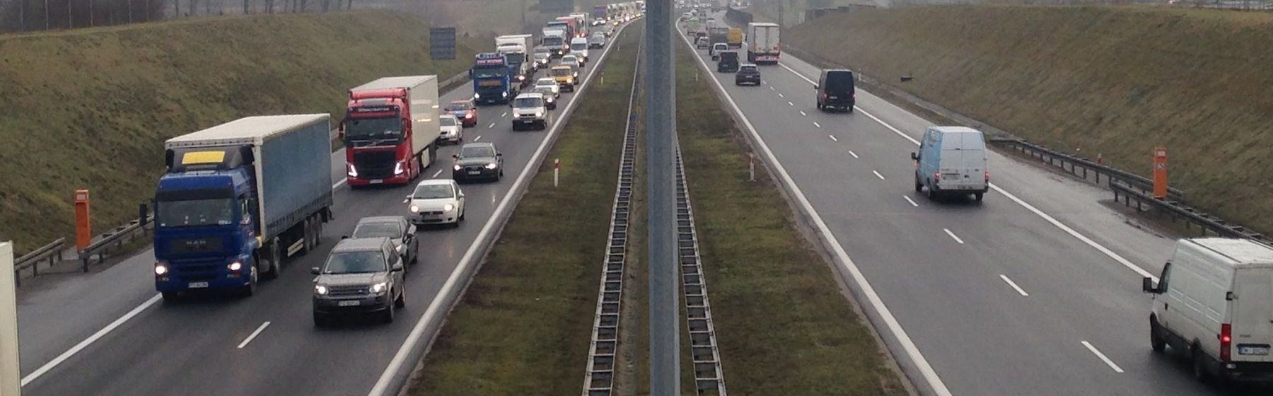 Bardzo duży korek na poznańskim odcinku autostrady A2