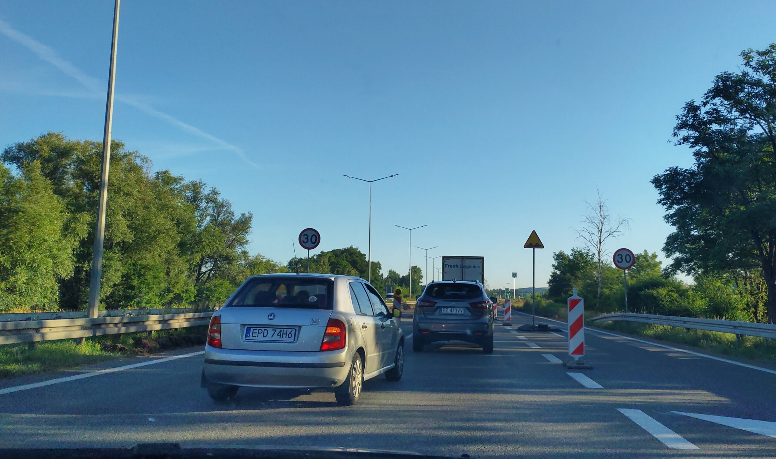 Korki na trasie katowickiej i ulicach dojazdowych do wiaduktu Franowo