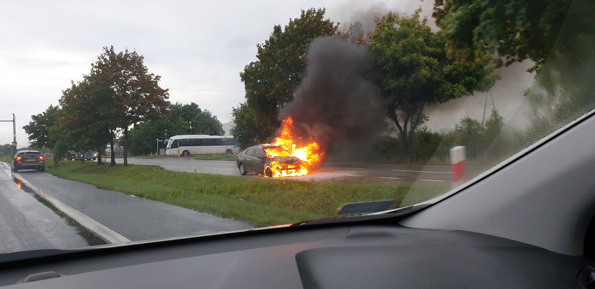 Pożar samochodu w Tarnowie Podgórnym