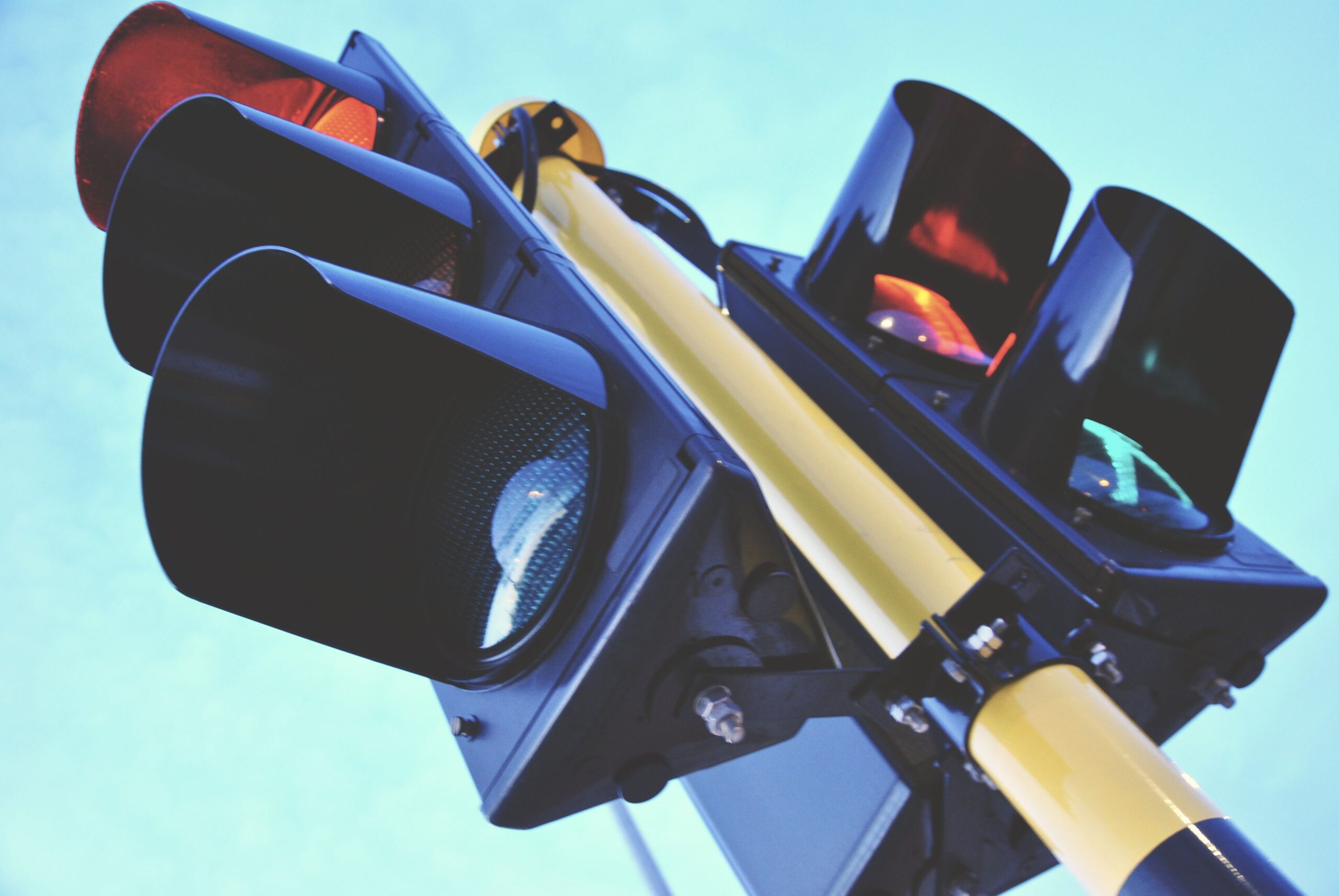Awarie sygnalizacji świetlnych na kilku skrzyżowaniach w mieście