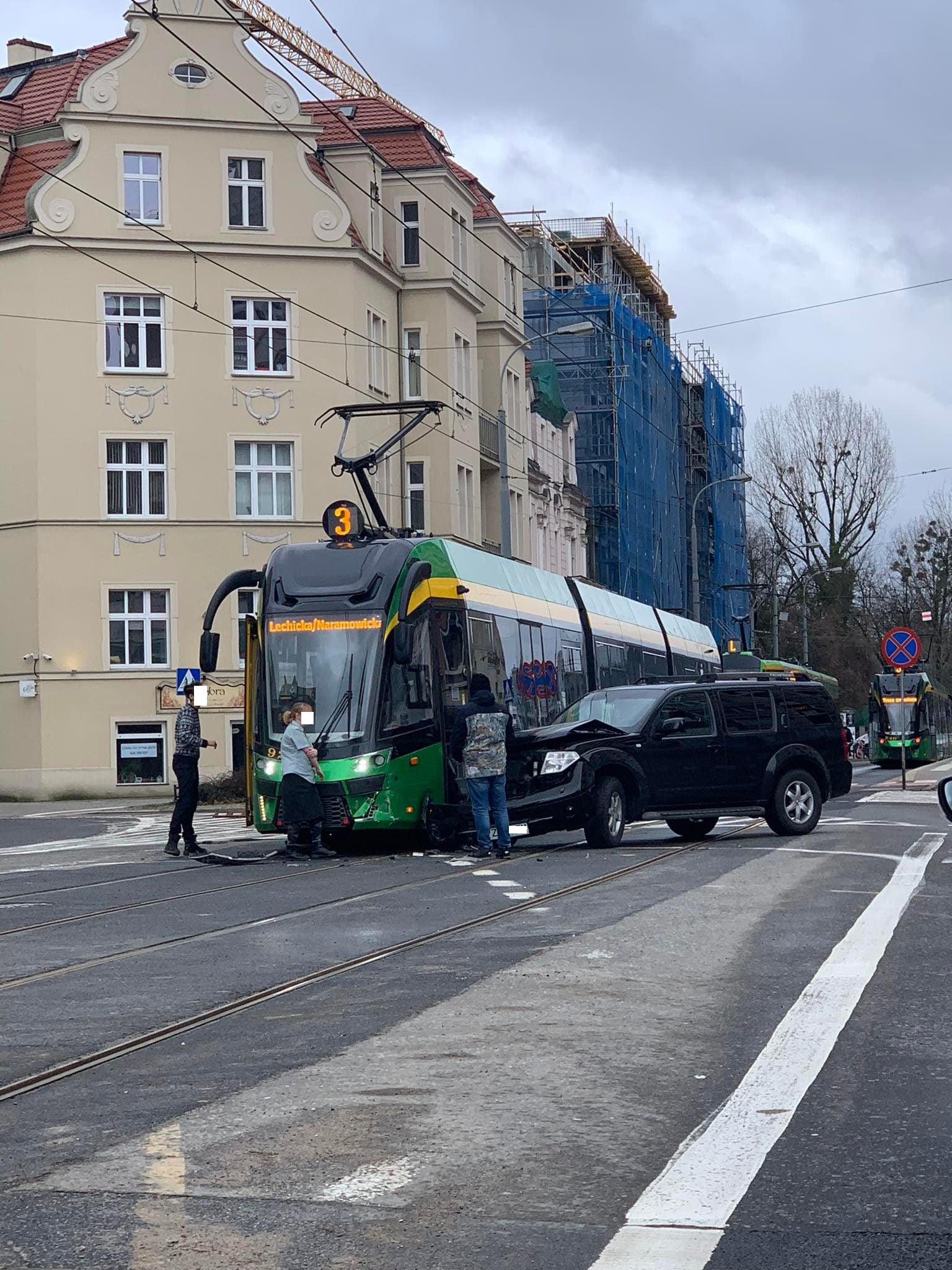 Zderzenie samochodu z tramwajem na ul. Zwierzynieckiej