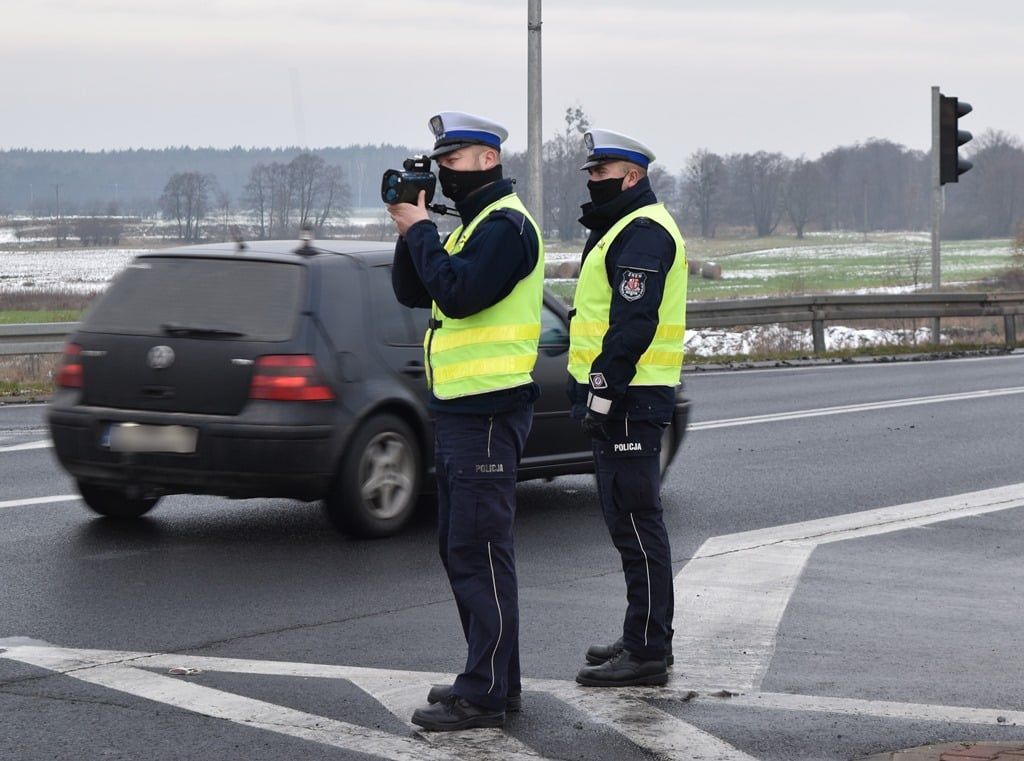 Ile kontroli drogowych przeprowadziła w ubiegłym roku poznańska drogówka?
