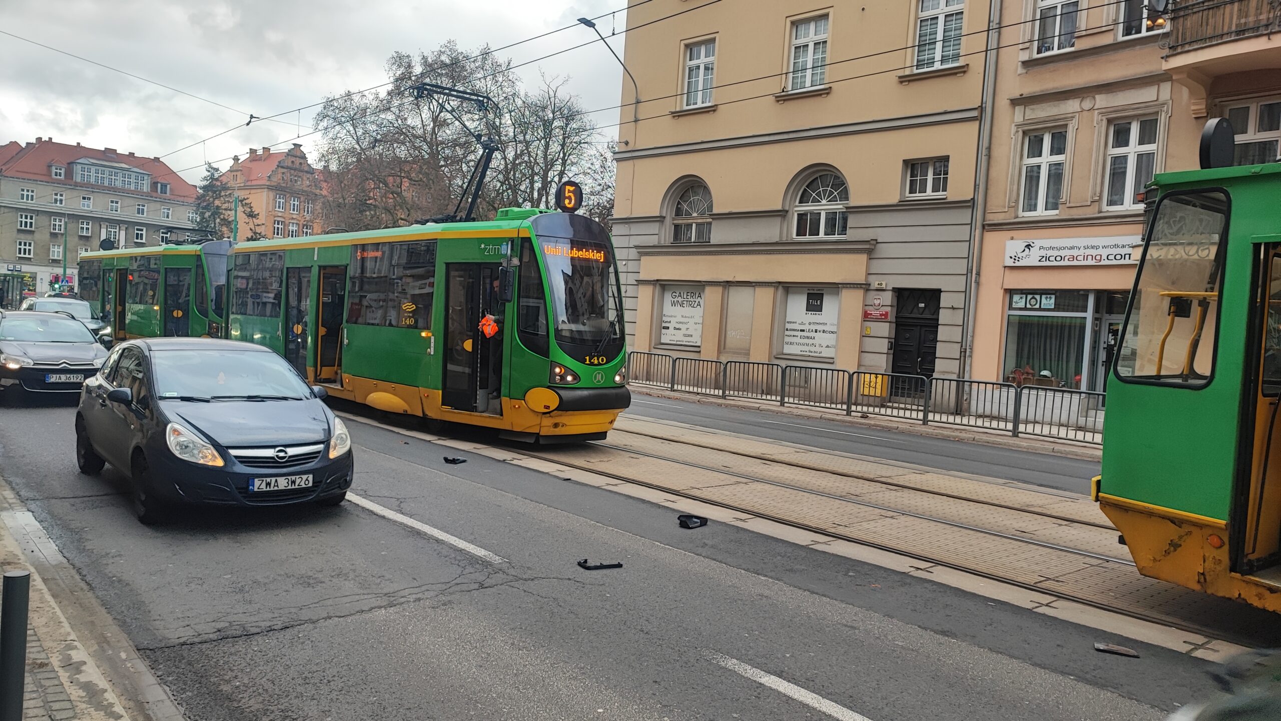 Kolizja i wstrzymanie ruchu tramwajowego na ul. Głogowskiej