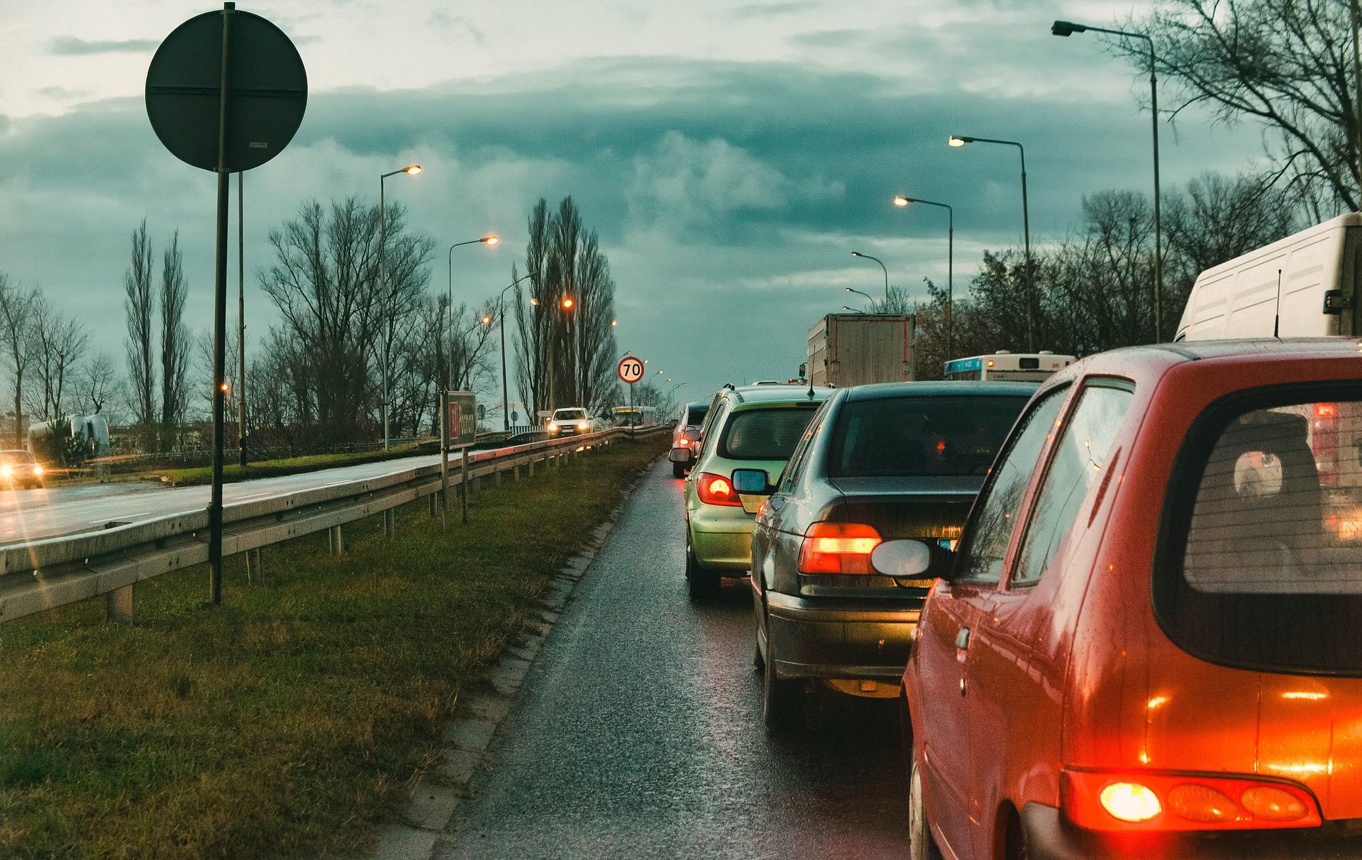 Dwa wypadki na S5 utrudniają przejazd w kierunku Poznania