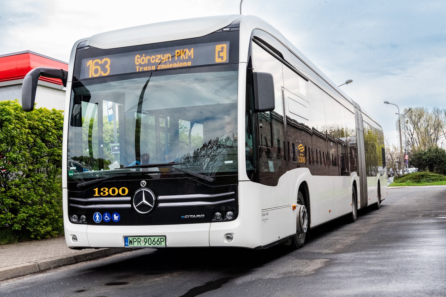 MPK Poznań testuje nowego “elektryka”. Przegubowy autobus pełnobateryjny kursuje na regularnych liniach