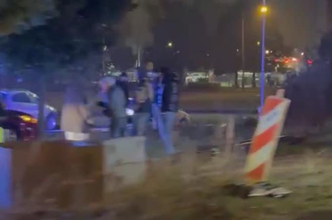 Policja o wieczornym wypadku na DK92, gdzie samochód wjechał w grupę ludzi
