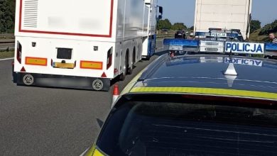 Kierowca, który zaatakował drugiego nożem na autostradzie A2 usłyszy zarzuty