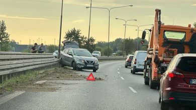 Zderzenie samochodu z ciężarówką na DK92 – utrudnienia w kierunku Poznania