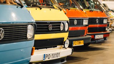 Kombajn przejedzie ponad 400 km, by dotrzeć do Poznania. Jubileusz Retro Motor Show zapowiada się wyjątkowo